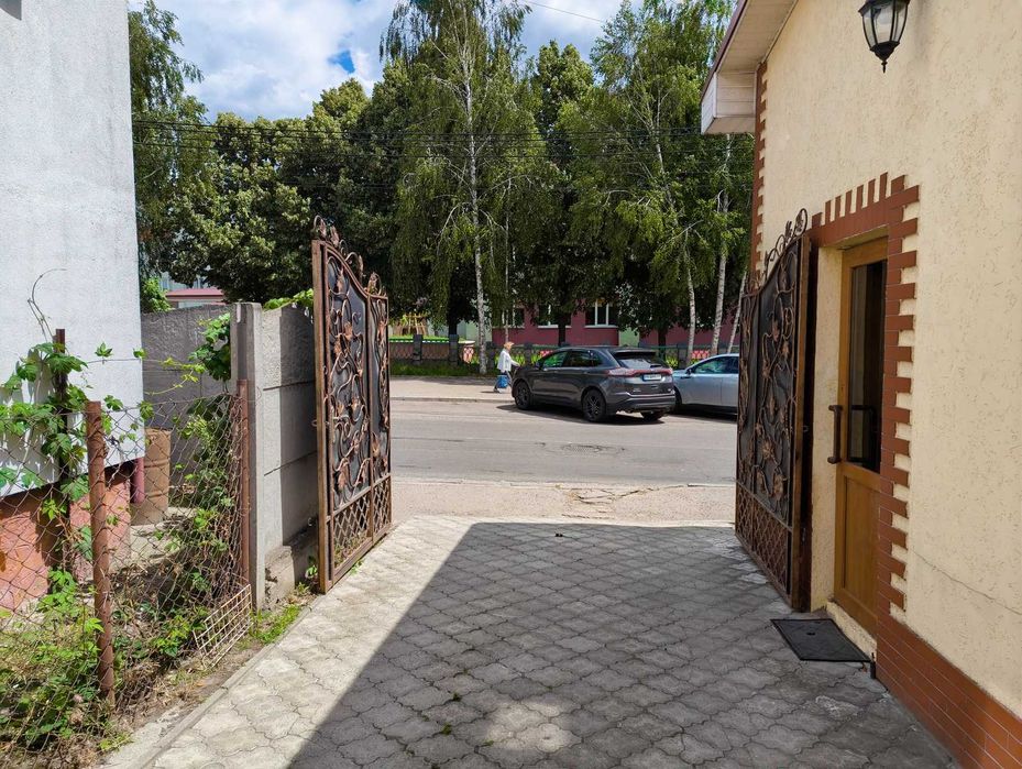Продам частину будинку в Рівне р-н Пивзаводу
