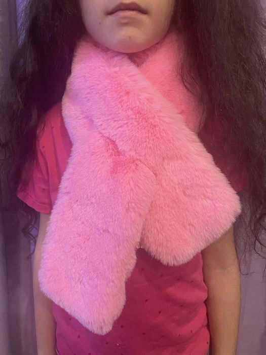 Продам новый меховой шарфик для девочки