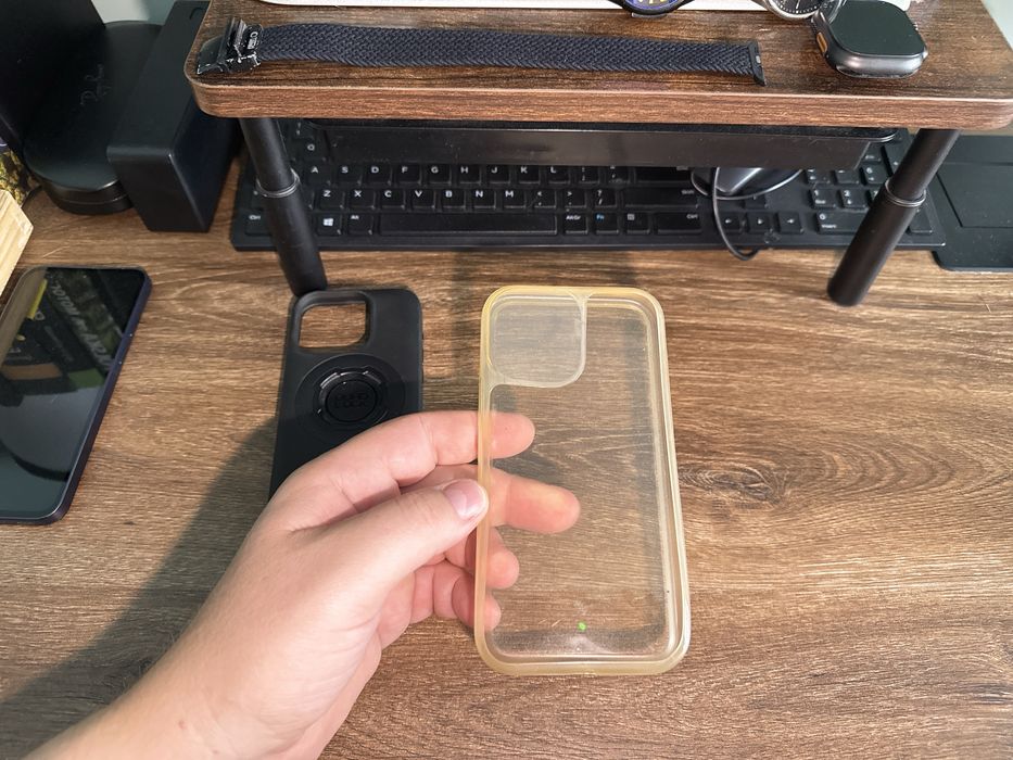 I PHONE 13 PRO MAX  quad lock case /  dust case