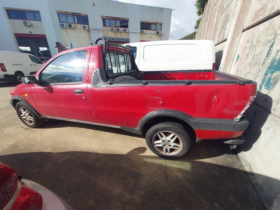 Fiat strada 1.9 jtd ano 99 para Peças todo o Material disponível