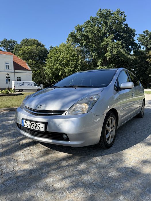 Toyota prius 20.