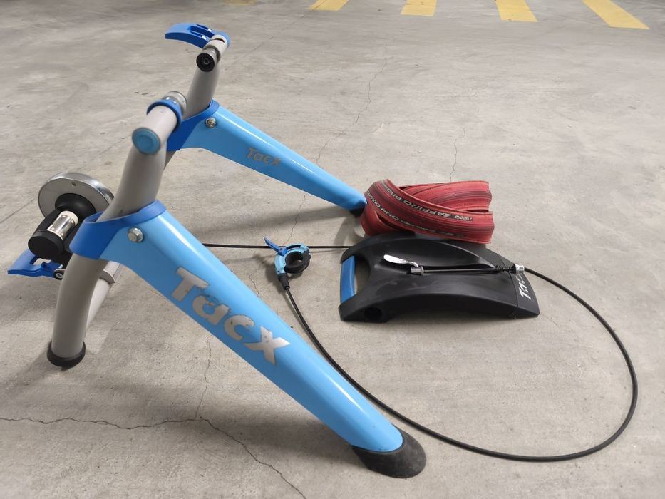PARA DESPACHAR Rolo Tacx com chaveta. OFERTA  pneu Vittoria