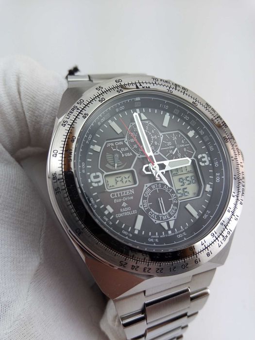 Часы Citizen Skyhawk A-T JY8120-58E радиоконтроль, вечник, солнечная батарея, сапфир