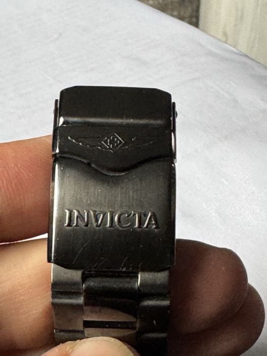 Годинник Invicta