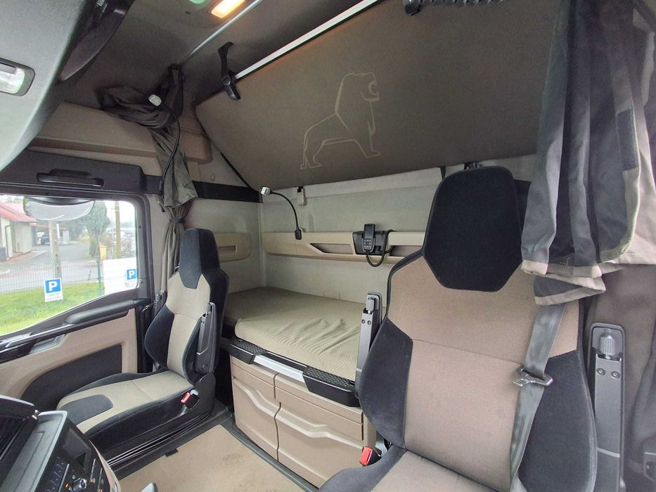 Wynajem MAN TGX 18.470 Low-Deck