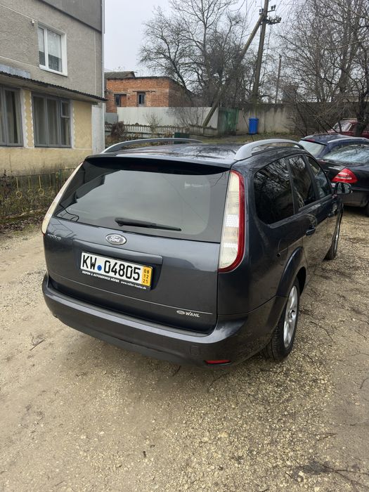 Свіжопригнаний фокус 2010 1.6 mpi