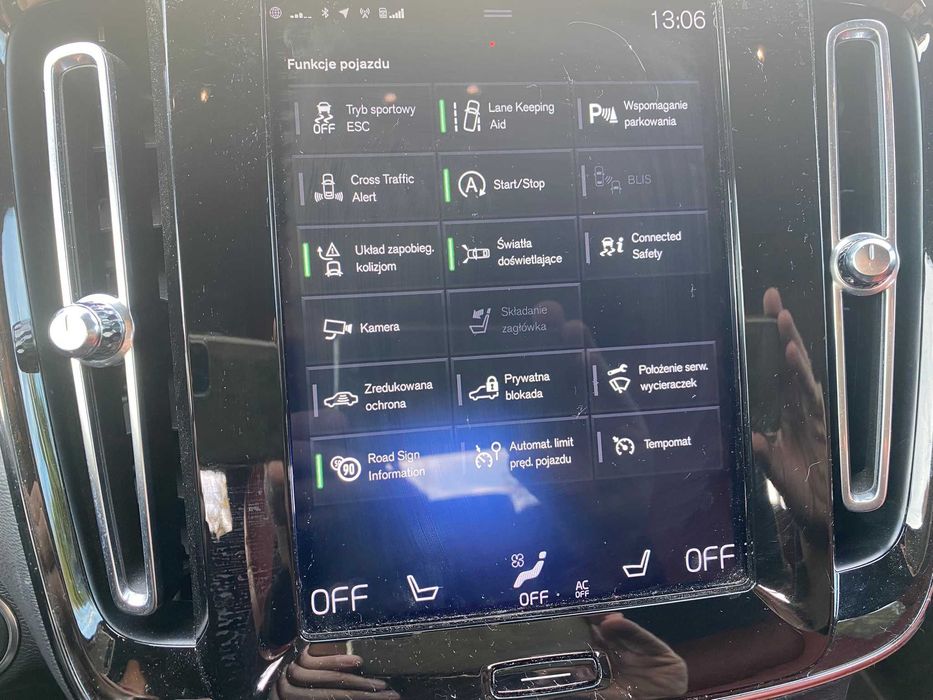 Samochód osobowy Volvo XC40 T4 AWD Momentum 190 KM