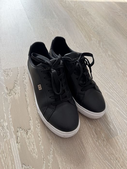 Взуття діноче tommy hilfiger