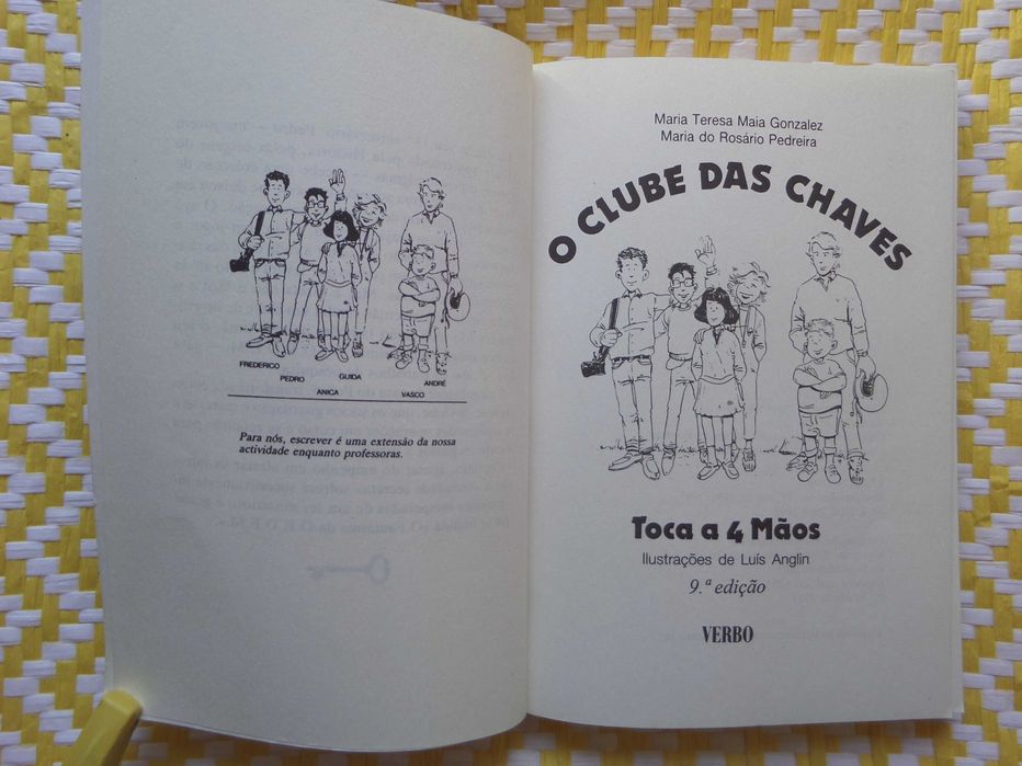 O CLUBE DAS CHAVES 
Toca a 4 mãos M TMaia Gonzalez; MRosário Pedreira