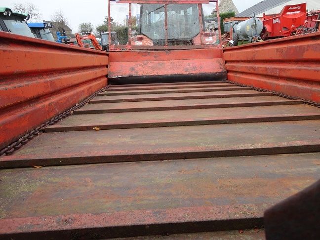 reboque espalhador de estrume