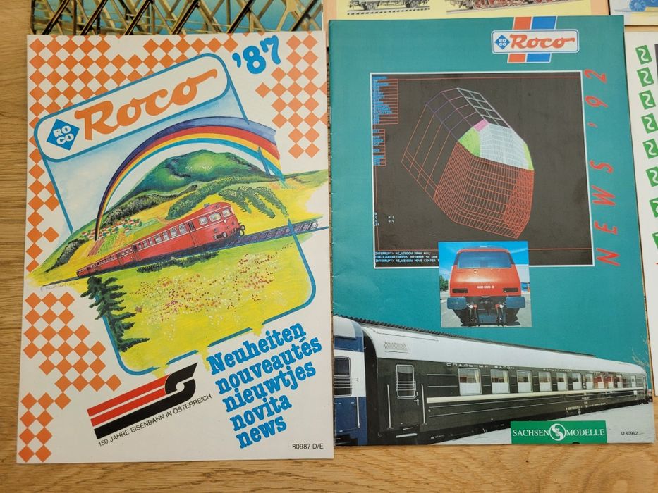 Katalogi modelarskie Roco H0 pociągi