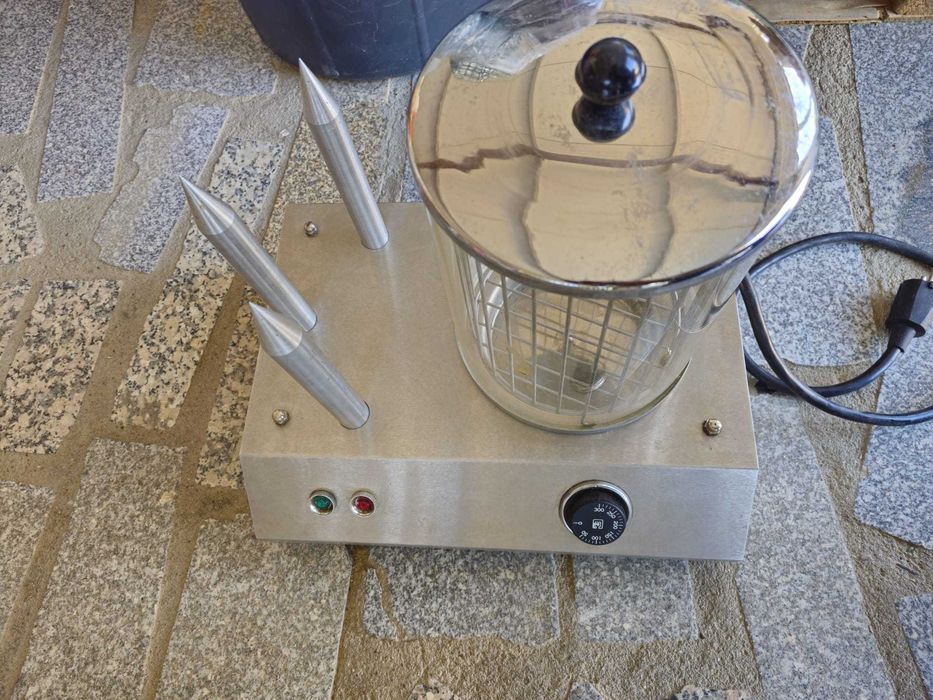 Maquina de Cachorros industrial 1000w (Nova)