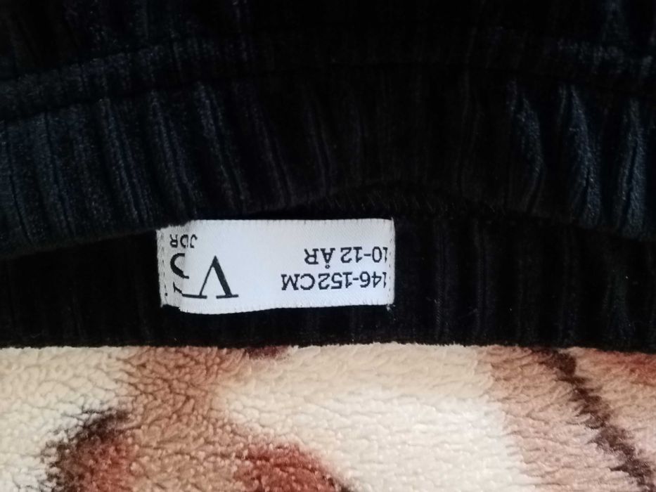 Sztruksowa spódniczka 146-152