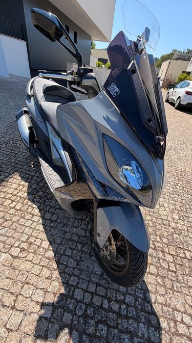 Vendo maxi scooter KYMKO XCiting 400I ABS em excelente estado