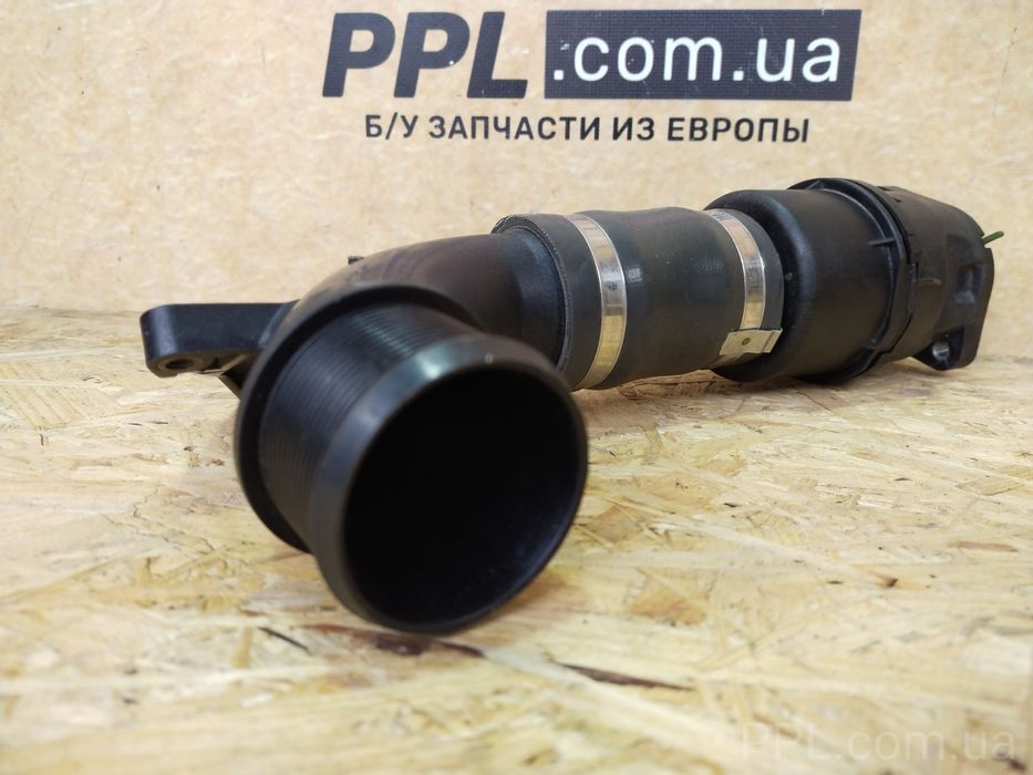 Ford Kuga II Mk2 12- Focus III Mk3 Патрубок интеркулера F1B1-6C750-AC