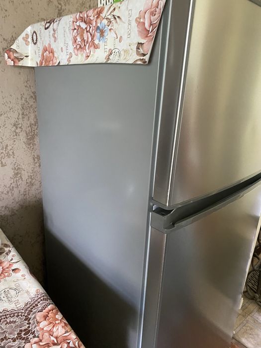 Продам холодильник