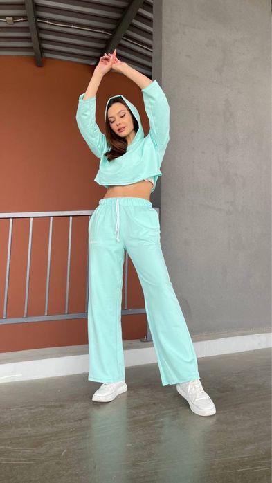 Спортивний костюм жіночий