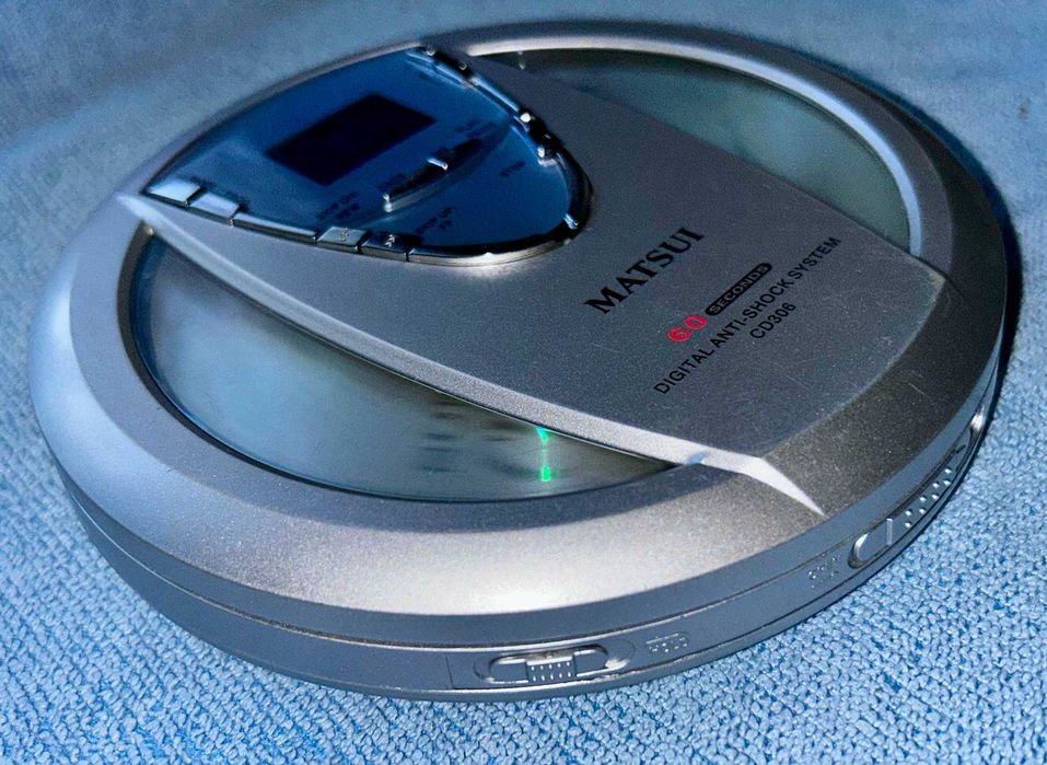 CD плеер Matsui CD306