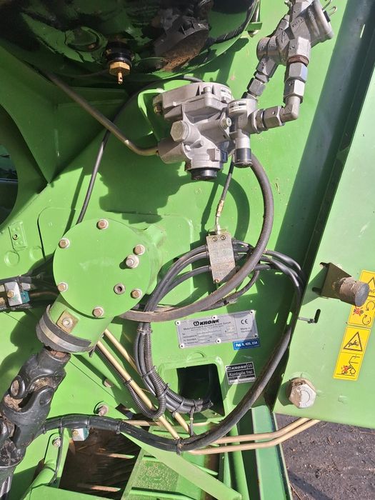 Prasa KRONE Big pack 1270 duża kostka.