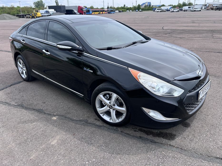 Продам Hyundai Sonata Hybrid YF limited edition luxury