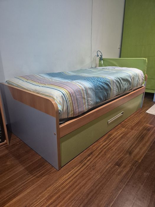 Quarto criança em bom estado