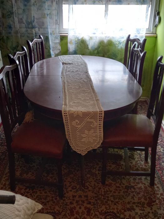 Mesa de mogno pe de galo extensível com 6 cadeiras