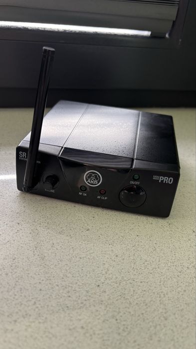 Odbiornik  bezprzewodowy AKG SR 40 Mini Pro.