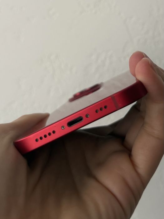 Продам iphone 13, 256, красный