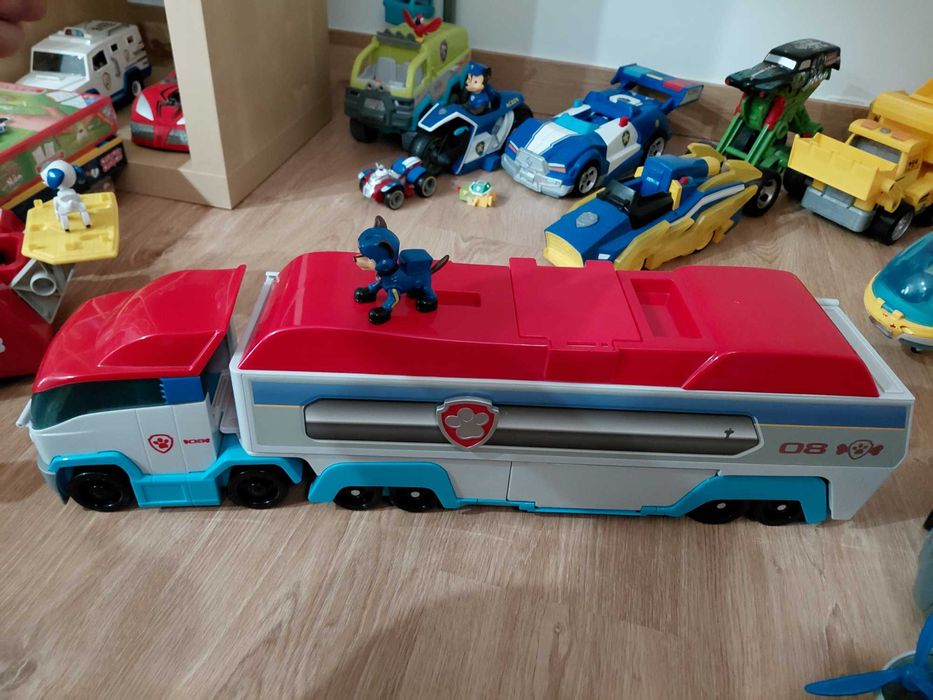 Excelente  camiao da patrulha pata