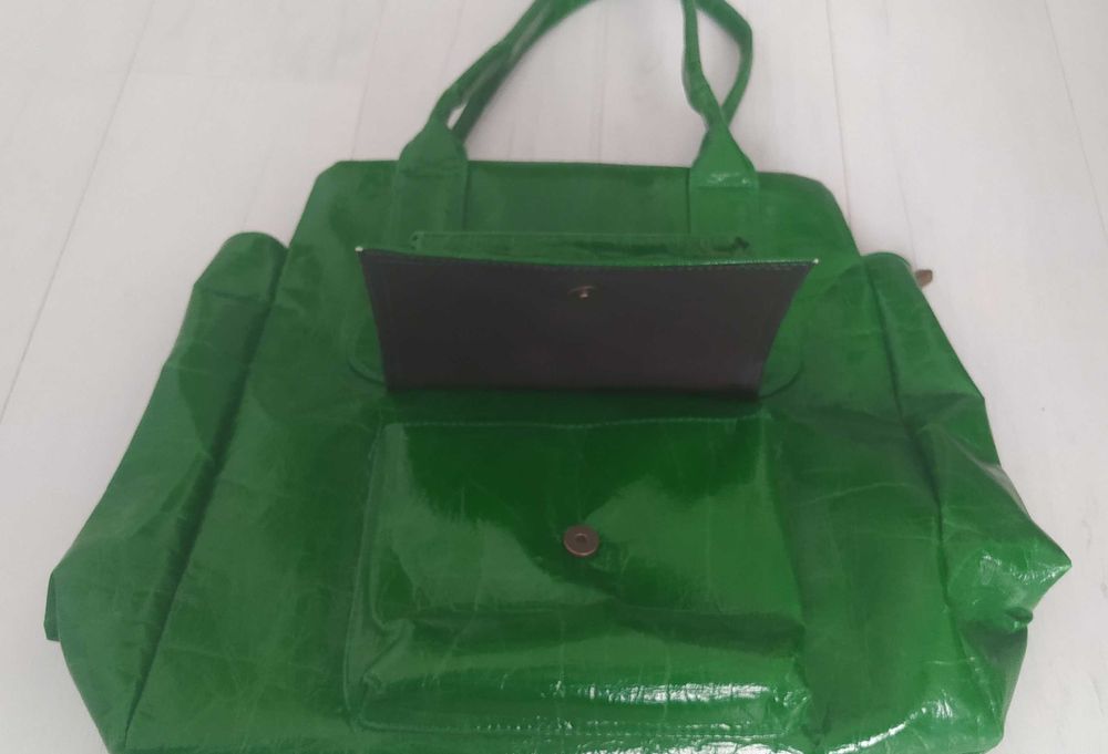 Nowa torebka na ramię (zielona)