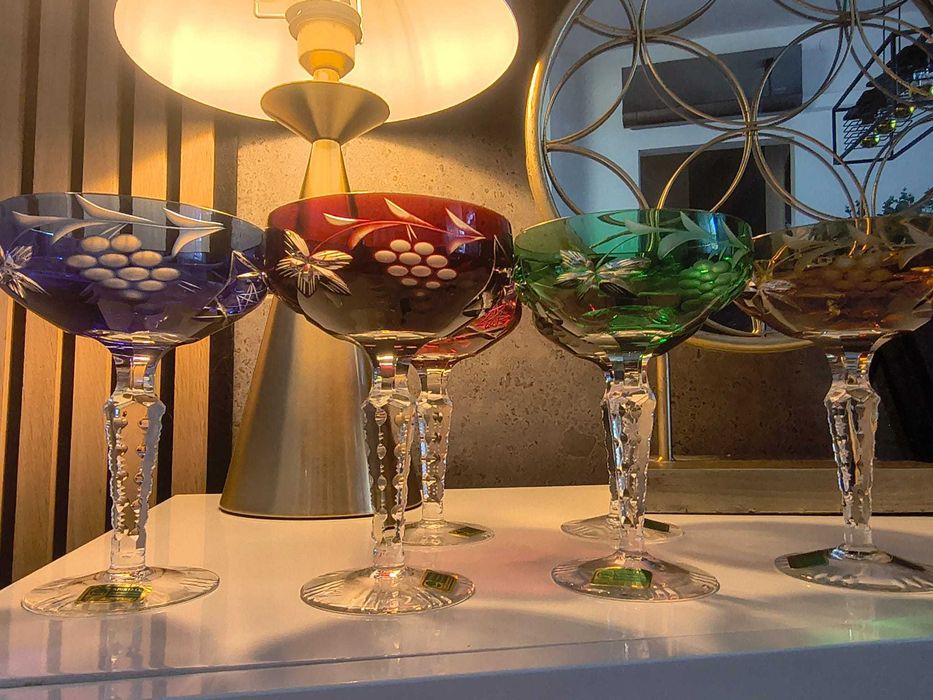 LAUSITZER GLAS WEIßWASSER – 6 kolorowych kielichów kryształowych – sygnowane