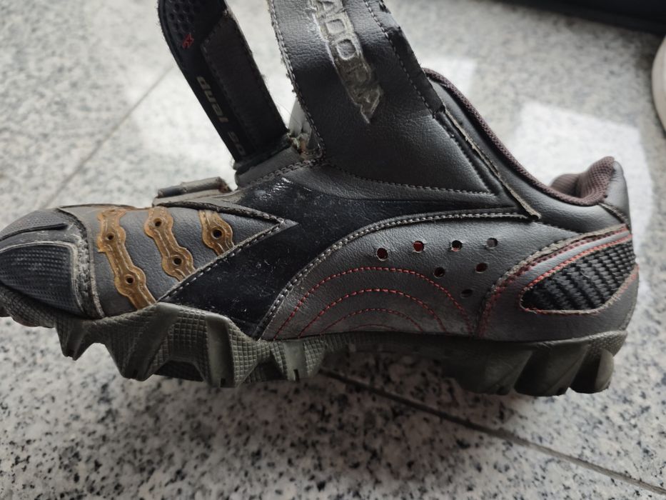 Sapatos para Btt Diadora como novos