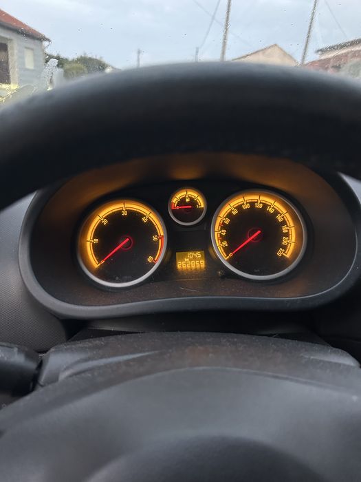 Opel corsa 1.3 DIESEL