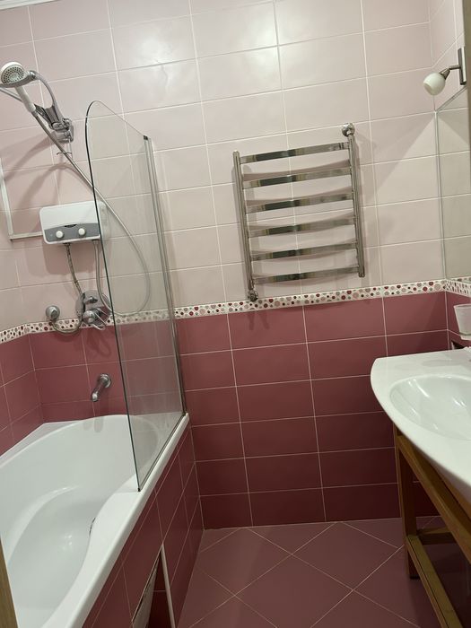Оренда 2к квартири 68м2,Лагунової 18б