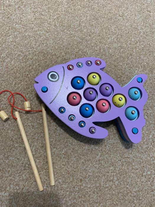 Гра риболовля деревʼяна