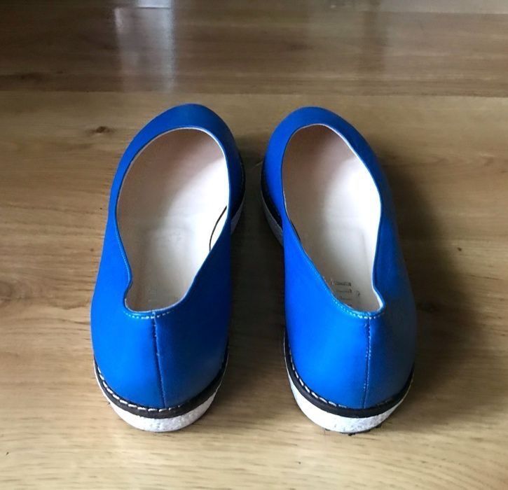 SIMPLE skórzane niebieskie baleriny 39 skóra białe balerinki
