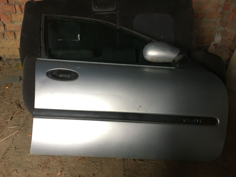 Розборка лагуна 1 Двері на лагуну 1