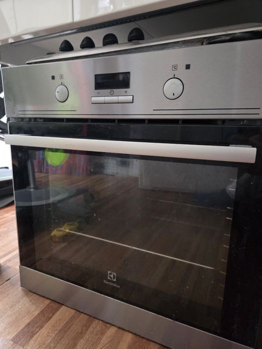 Piekarnik elektryczny Electrolux EZB3410AOX Termoobieg Srebrny-stal