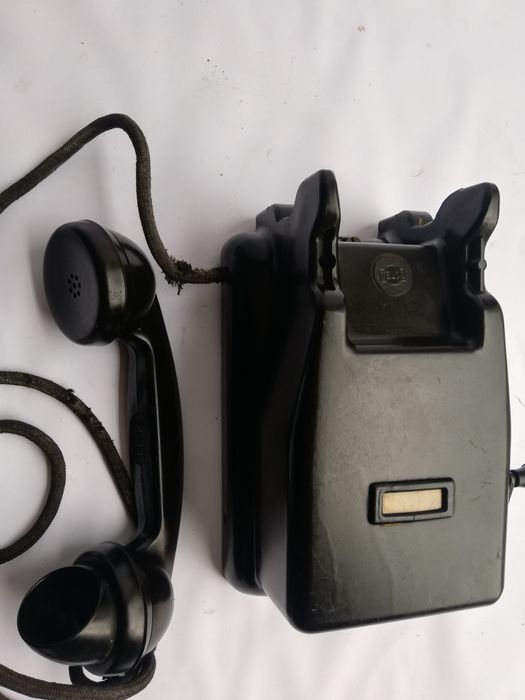 Stary Telefon Ebonitowy na Korbę