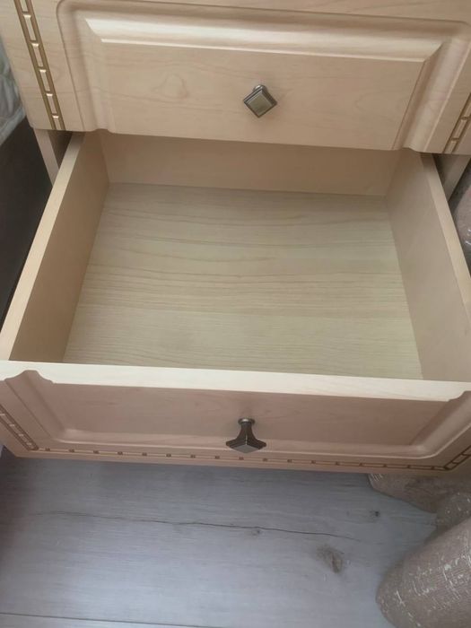 Приліжкові тумбочки(2шт)