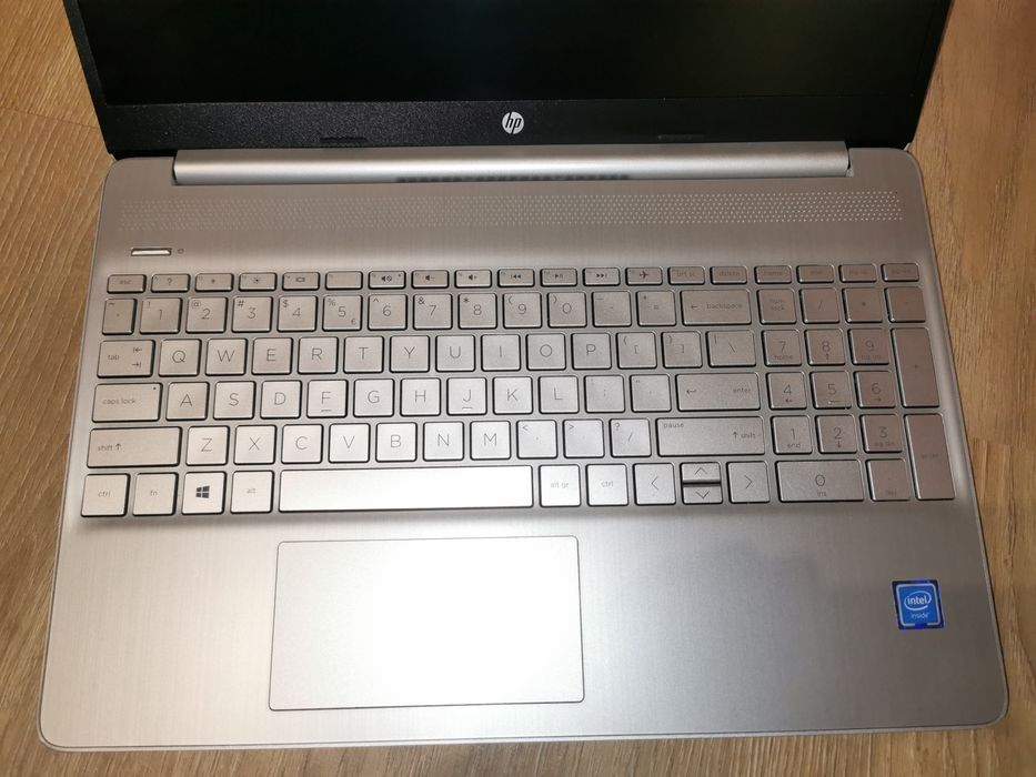 Laptop HP 15s-fq0930nw Celeron N4020/8GB/256SSD/15,6"FHD/Win11 + Torba