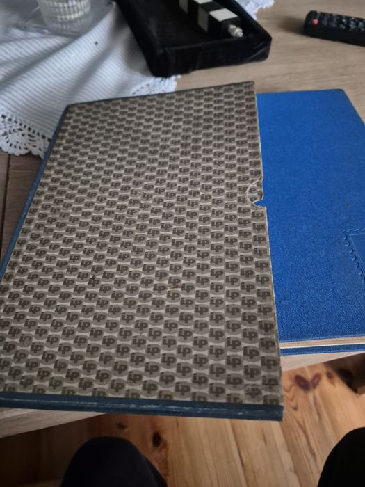 stary klaser na znaczki