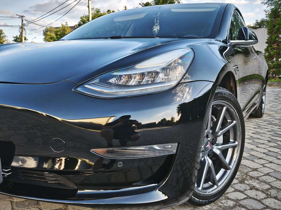 Tesla mode 3 standart range plus