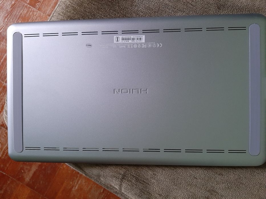 Графічний планшет Huion Kanvas Pro 13