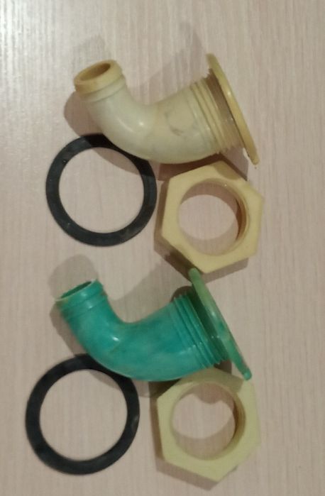 Штуцер угловой 90° для слива  (цена за 1шт.)