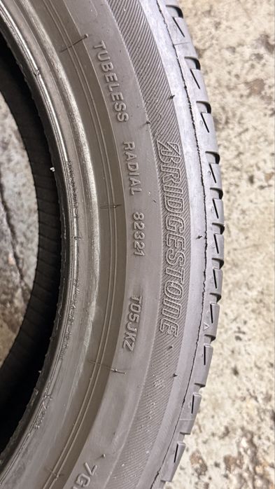 Pneus 225/45r17 Bridgestone Turanza T005 com 90% piso