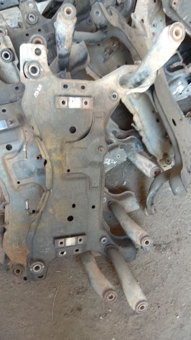 Мазда 3ВК 2003-08 передний подрамник BP4K34800K