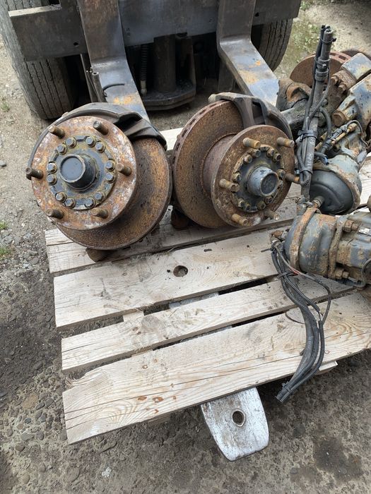 Ступиці передні ДАФ ЛФ 45-180, 45-170.