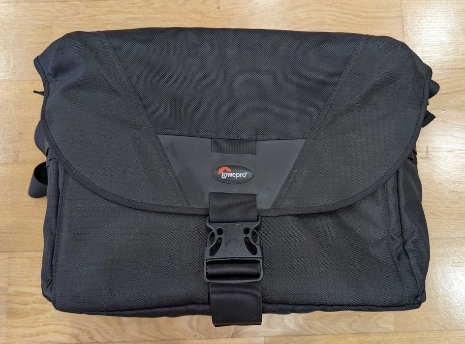Lowepro Stealth Reporter D650AW - saco grande para material fotográfico (como novo)