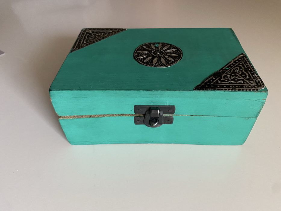 Pudełko ozdobne, szkatułka